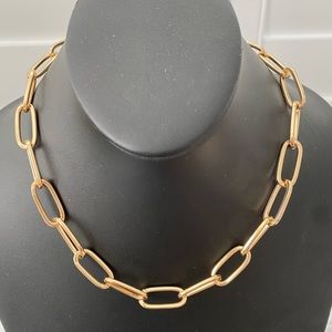 Collar Chain Link Necklace
OPEN EDIT